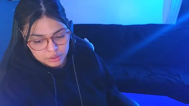 Snapshot of miacanela_xo chatting on 09-25-25, 12:47 miacanela xo online show from 09-25-25, 12:47