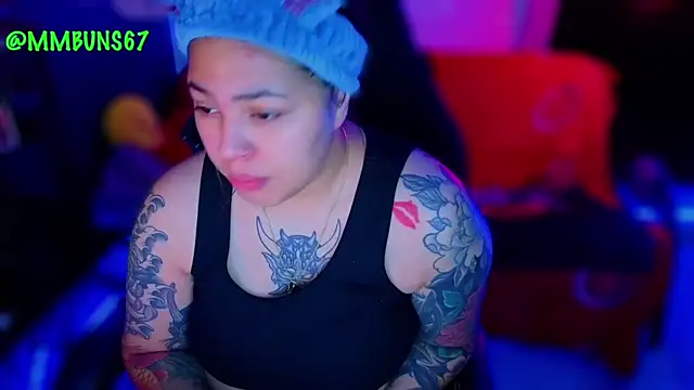 Snapshot of miacanela_xo chatting on 10-16-25, 12:11 miacanela xo online show from 10-16-25, 12:11