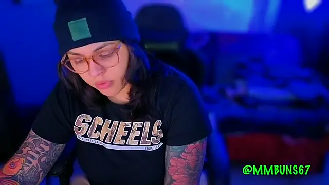 Snapshot of miacanela_xo chatting on 10-29-25, 03:42 miacanela xo online show from 10-29-25, 03:42