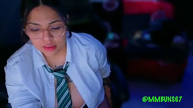 Snapshot of miacanela_xo chatting on 11-01-25, 12:56 miacanela xo online show from 11-01-25, 12:56