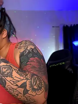 Snapshot of miacanela_xo chatting on 11-10-25, 01:15 miacanela xo online show from 11-10-25, 01:15