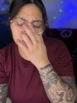 Snapshot of miacanela_xo chatting on 12-01-25, 03:33 miacanela xo online show from 12-01-25, 03:33