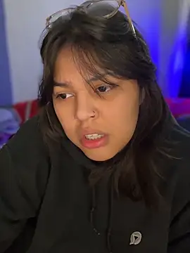 Snapshot of miacanela_xo chatting on 12-15-25, 01:10 miacanela xo online show from 12-15-25, 01:10