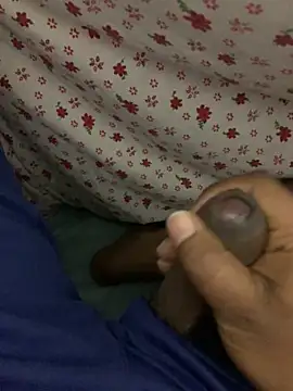 Snapshot of SweetFatBoy chatting on 03-09-25, 07:37 SweetFatBoy online show from 03-09-25, 07:37