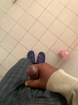 Snapshot of SweetFatBoy chatting on 03-17-25, 02:30 SweetFatBoy online show from 03-17-25, 02:30