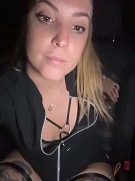 LiliMorganxxx online show from 10-09-25, 09:02