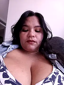 Julieta-tits online show from 02-25-26, 03:43