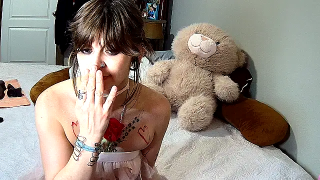 ZeelaXoXo online show from 02-15-26, 07:51