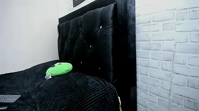 Kimmymadison- online show from 03-19-25, 07:49