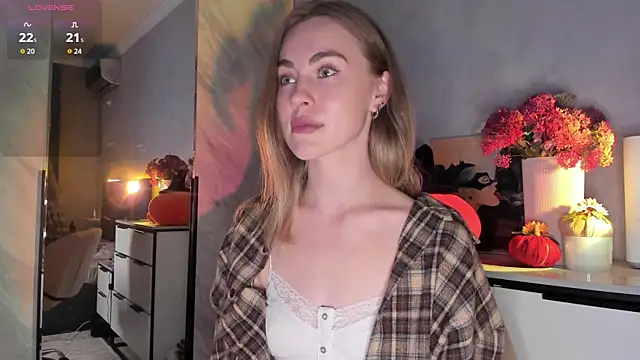 LoveGameSexx online show from 10-15-25, 05:57