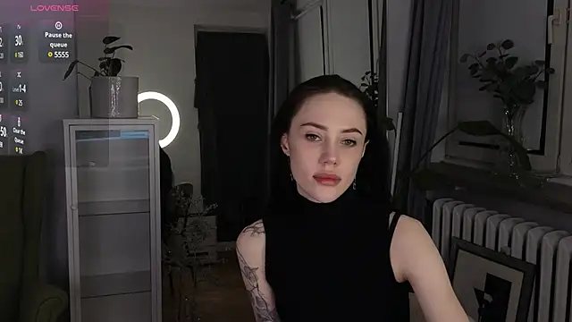 Snapshot of Sara_Tranquil chatting on 03-06-25, 09:09 Sara Tranquil online show from 03-06-25, 09:09