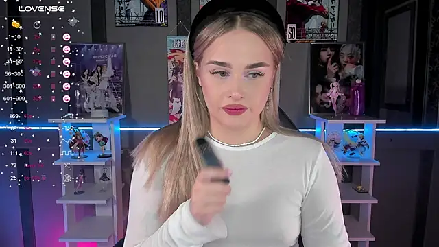 Ellen Soft online show from 09-25-25, 05:16