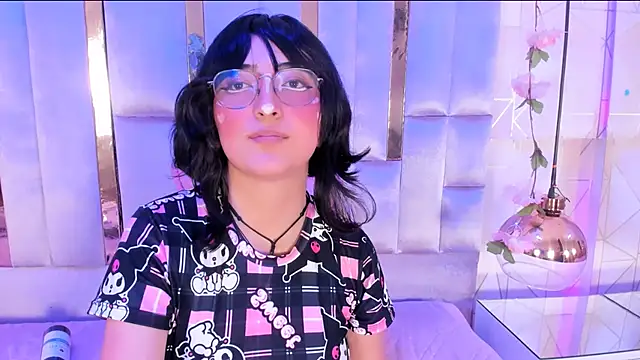 Snapshot of SaraMartini1 chatting on 03-11-25, 10:51 SaraMartini1 online show from 03-11-25, 10:51