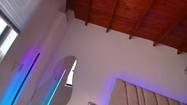 Snapshot of LeahPrada_ chatting on 02-10-25, 06:03 LeahPrada online show from 02-10-25, 06:03