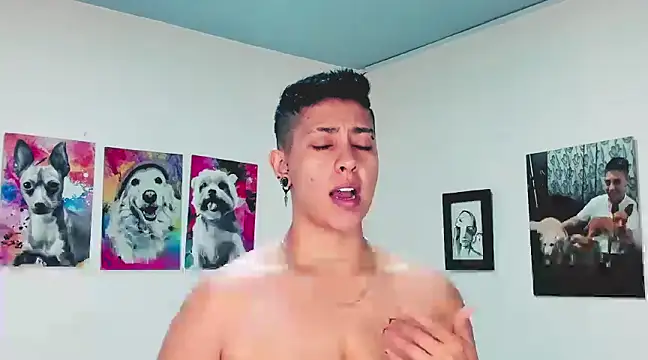 Snapshot of Aleja1214 chatting on 02-17-25, 10:36 Aleja1214 online show from 02-17-25, 10:36