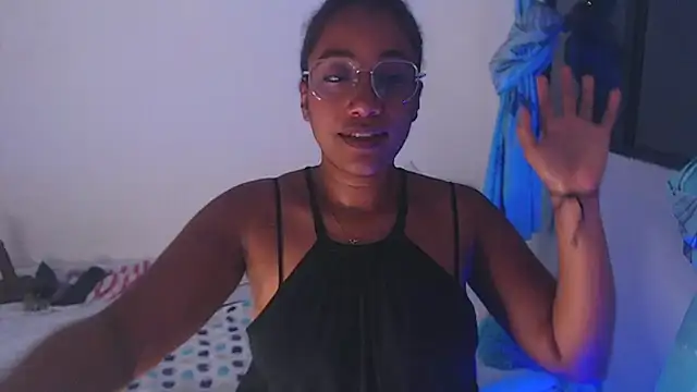 Snapshot of Ahlya chatting on 09-25-25, 11:30 Ahlya online show from 09-25-25, 11:30