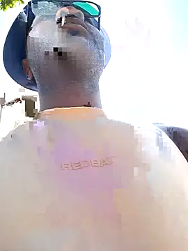 Snapshot of Petrossa chatting on 10-26-25, 07:47 Petrossa online show from 10-26-25, 07:47