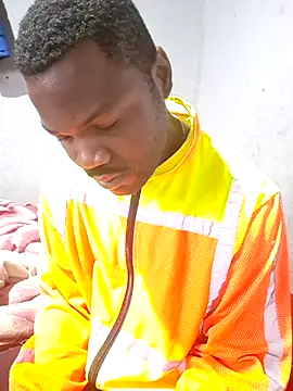 Snapshot of Petrossa chatting on 10-30-25, 04:25 Petrossa online show from 10-30-25, 04:25