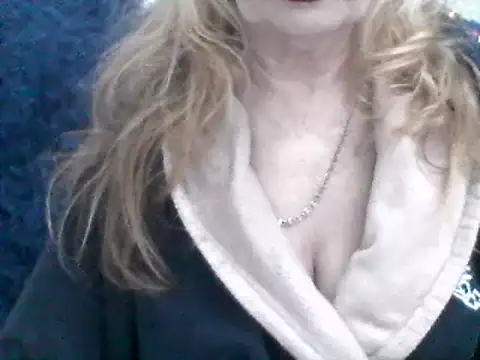 CarlyTreat online show from 01-21-25, 02:59