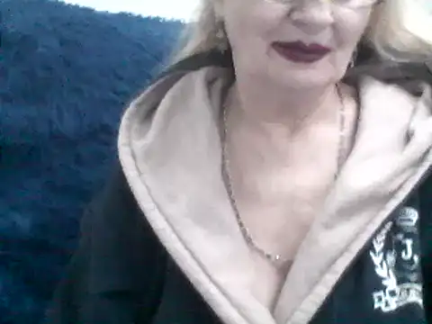 CarlyTreat online show from 02-08-25, 05:50