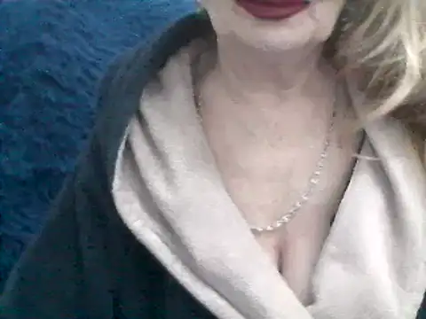 CarlyTreat online show from 02-13-25, 06:05