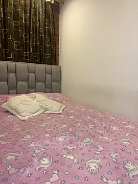 Snapshot of Shanonsex2 chatting on 02-11-25, 11:44 Shanonsex2 online show from 02-11-25, 11:44