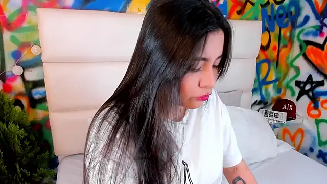 Liana Bernocchi online show from 11-20-25, 07:46