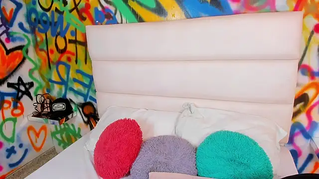 Liana Bernocchi online show from 01-16-26, 08:57