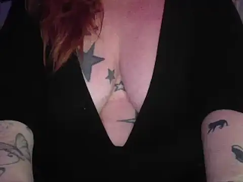 LynnLa online show from 02-24-25, 05:20