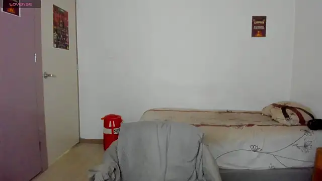 Snapshot of Malkongarcia chatting on 10-10-25, 11:26 Malkongarcia online show from 10-10-25, 11:26