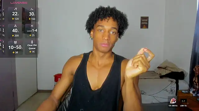 Snapshot of Malkongarcia chatting on 10-21-25, 11:38 Malkongarcia online show from 10-21-25, 11:38