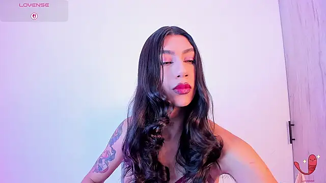 sofiaa grey  online show from 11-28-25, 12:30