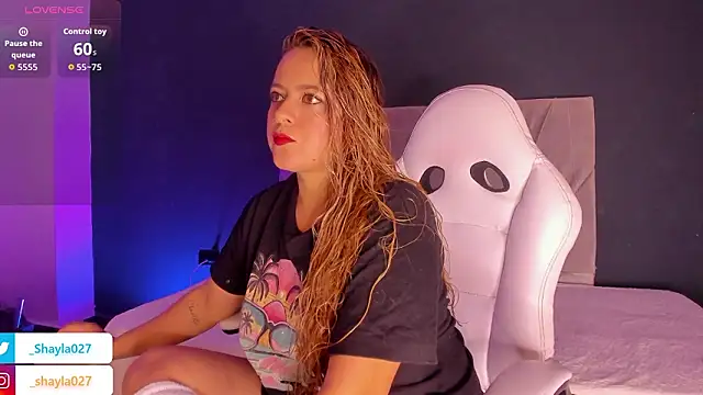 Snapshot of Shayla27 chatting on 02-11-26, 01:05 Shayla27 online show from 02-11-26, 01:05