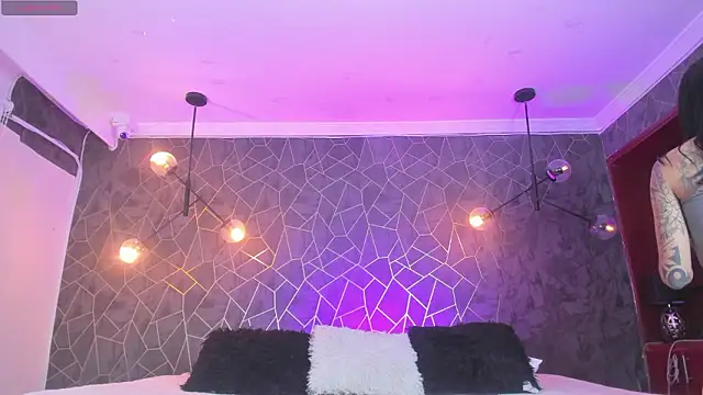 Snapshot of leigh-angels chatting on 02-23-26, 09:34 leigh-angels online show from 02-23-26, 09:34