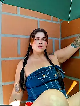 Juliietha servas online show from 01-22-25, 06:52