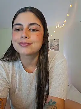 Juliietha servas online show from 10-24-25, 01:46