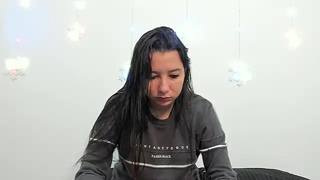 Snapshot of cami-01 chatting on 12-24-24, 01:39 cami-01 online show from 12-24-24, 01:39