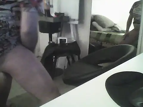 Snapshot of oopsxx chatting on 02-20-25, 03:23 oopsxx online show from 02-20-25, 03:23