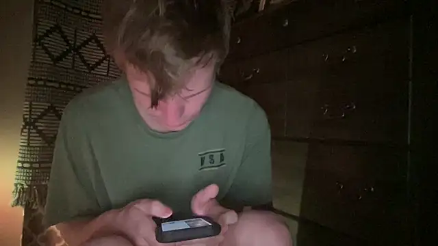 Snapshot of Mikeswanston chatting on 02-08-26, 02:53 Mikeswanston online show from 02-08-26, 02:53