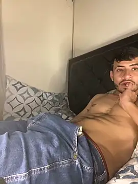 Snapshot of tom_thick chatting on 12-06-24, 06:50 tom thick online show from 12-06-24, 06:50