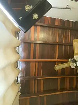 Snapshot of tom_thick chatting on 12-18-24, 06:14 tom thick online show from 12-18-24, 06:14