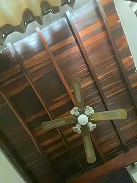 Snapshot of tom_thick chatting on 01-20-25, 05:27 tom thick online show from 01-20-25, 05:27