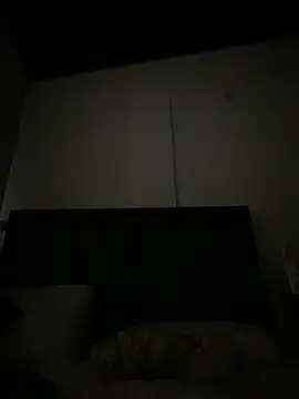 Snapshot of tom_thick chatting on 01-21-25, 10:30 tom thick online show from 01-21-25, 10:30