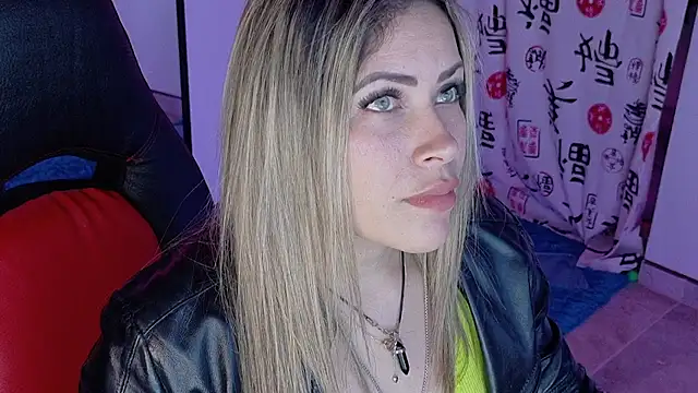 Natalia Montoya online show from 10-22-25, 12:22