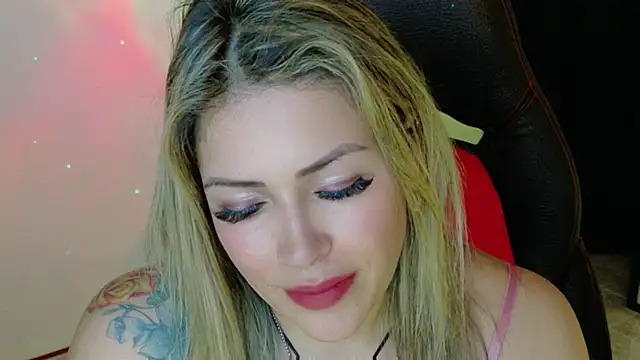 Natalia Montoya online show from 11-26-25, 09:16