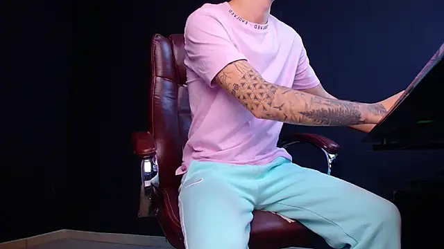 BrandonTate online show from 10-30-25, 05:42