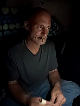 Snapshot of FloppyPickle4u chatting on 01-06-26, 09:24 FloppyPickle4u online show from 01-06-26, 09:24