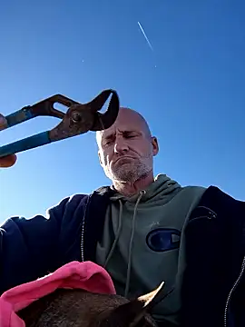 Snapshot of FloppyPickle4u chatting on 01-10-26, 09:52 FloppyPickle4u online show from 01-10-26, 09:52