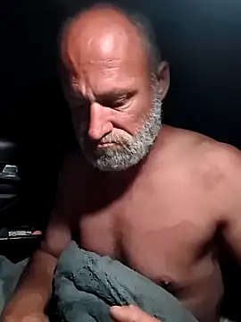 Snapshot of FloppyPickle4u chatting on 02-10-26, 10:08 FloppyPickle4u online show from 02-10-26, 10:08