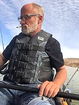 Snapshot of FloppyPickle4u chatting on 02-12-26, 06:03 FloppyPickle4u online show from 02-12-26, 06:03